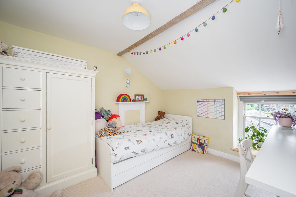 Bedroom- click for photo gallery